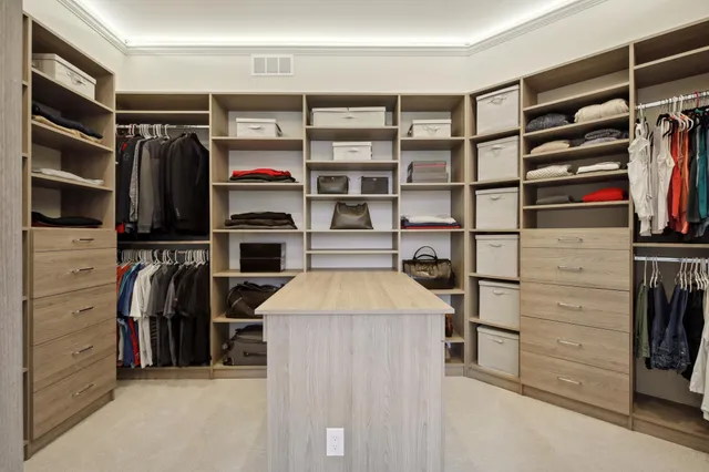 $2,617,830 | 935 Lakewood Hills Road North, Eagan, MN 55123