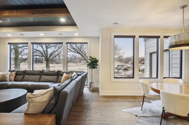 $2,617,830 | 935 Lakewood Hills Road North, Eagan, MN 55123