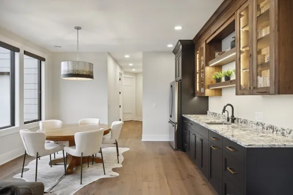 $2,617,830 | 935 Lakewood Hills Road North, Eagan, MN 55123