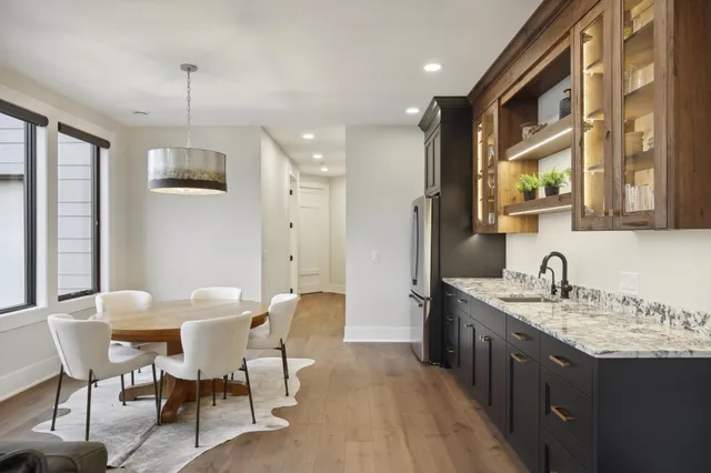 $2,617,830 | 935 Lakewood Hills Road North, Eagan, MN 55123