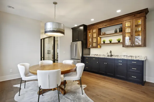 $2,617,830 | 935 Lakewood Hills Road North, Eagan, MN 55123