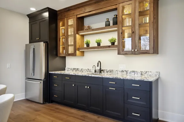 $2,617,830 | 935 Lakewood Hills Road North, Eagan, MN 55123