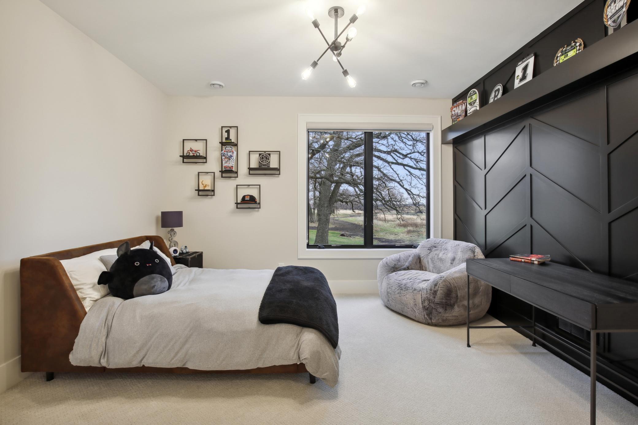 935 Lakewood Hills Road North Eagan, MN 55123 - Photo 63 of 112