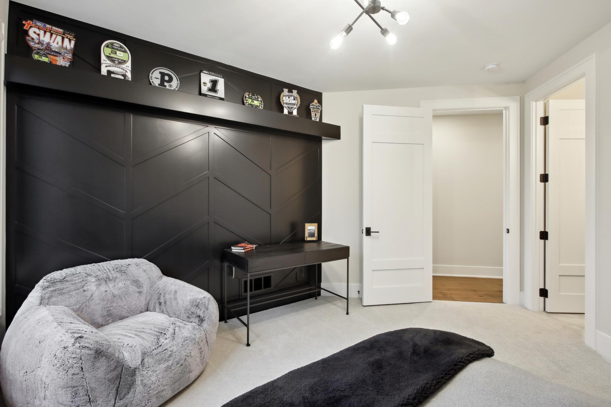 935 Lakewood Hills Road North Eagan, MN 55123 - Photo 64 of 112