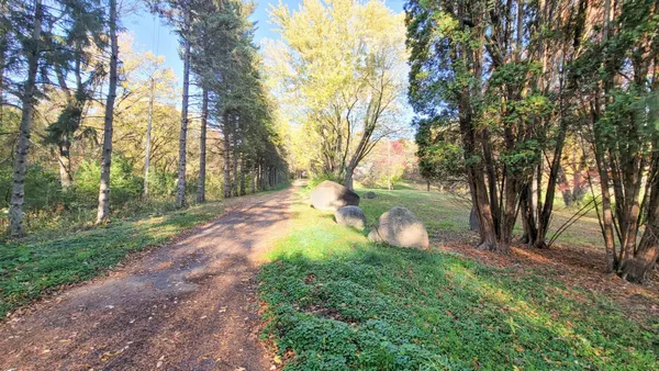 $2,617,830 | 935 Lakewood Hills Road North, Eagan, MN 55123