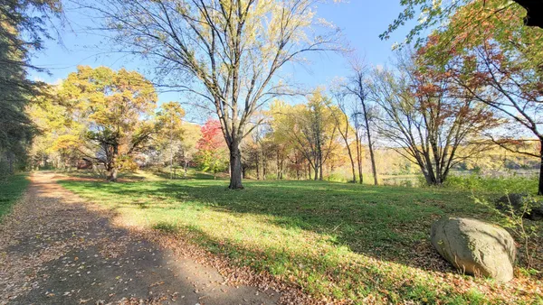 $2,617,830 | 935 Lakewood Hills Road North, Eagan, MN 55123