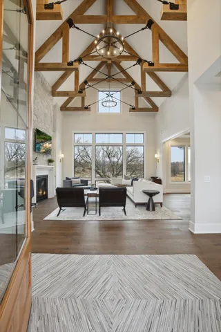 $2,617,830 | 935 Lakewood Hills Road North, Eagan, MN 55123