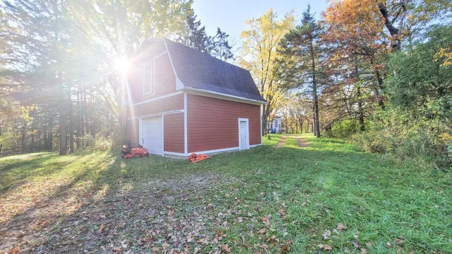 $2,617,830 | 935 Lakewood Hills Road North, Eagan, MN 55123