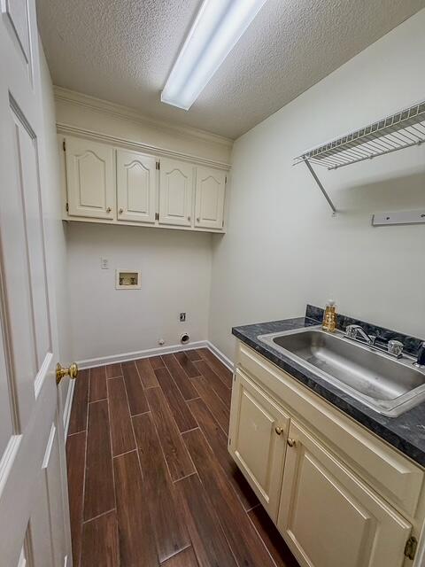 100 Pinnacle Court Sumter, SC 29154 - Photo 29 of 43 Laundry Room