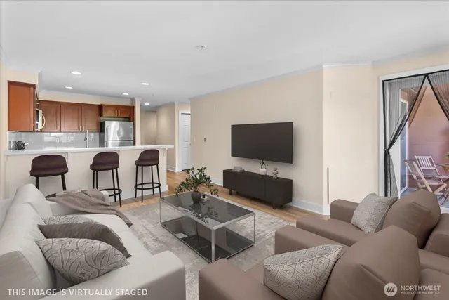 $400,000 | 1417 Queen Anne Avenue North, Unit 313, Seattle, WA 98109