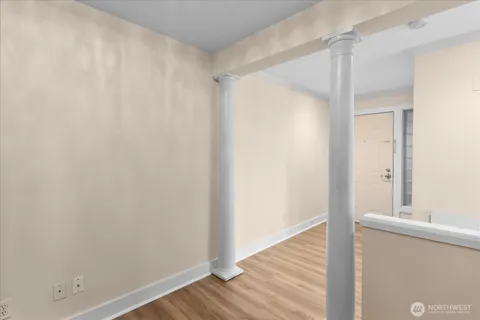 $400,000 | 1417 Queen Anne Avenue North, Unit 313, Seattle, WA 98109