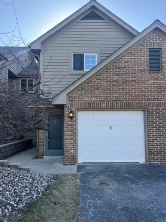 $2,695 | 18275 Brookfield Lake Drive, Brookfield, WI 53045