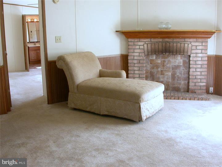 2708 Longridge Road Clayton, DE 19938 - Photo 3 of 14 Living Room