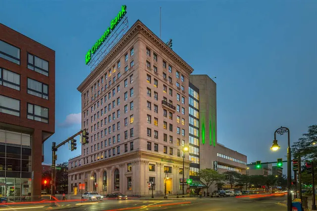 $2,115 | 875 Elm Street, Unit 509, Manchester, NH 03101