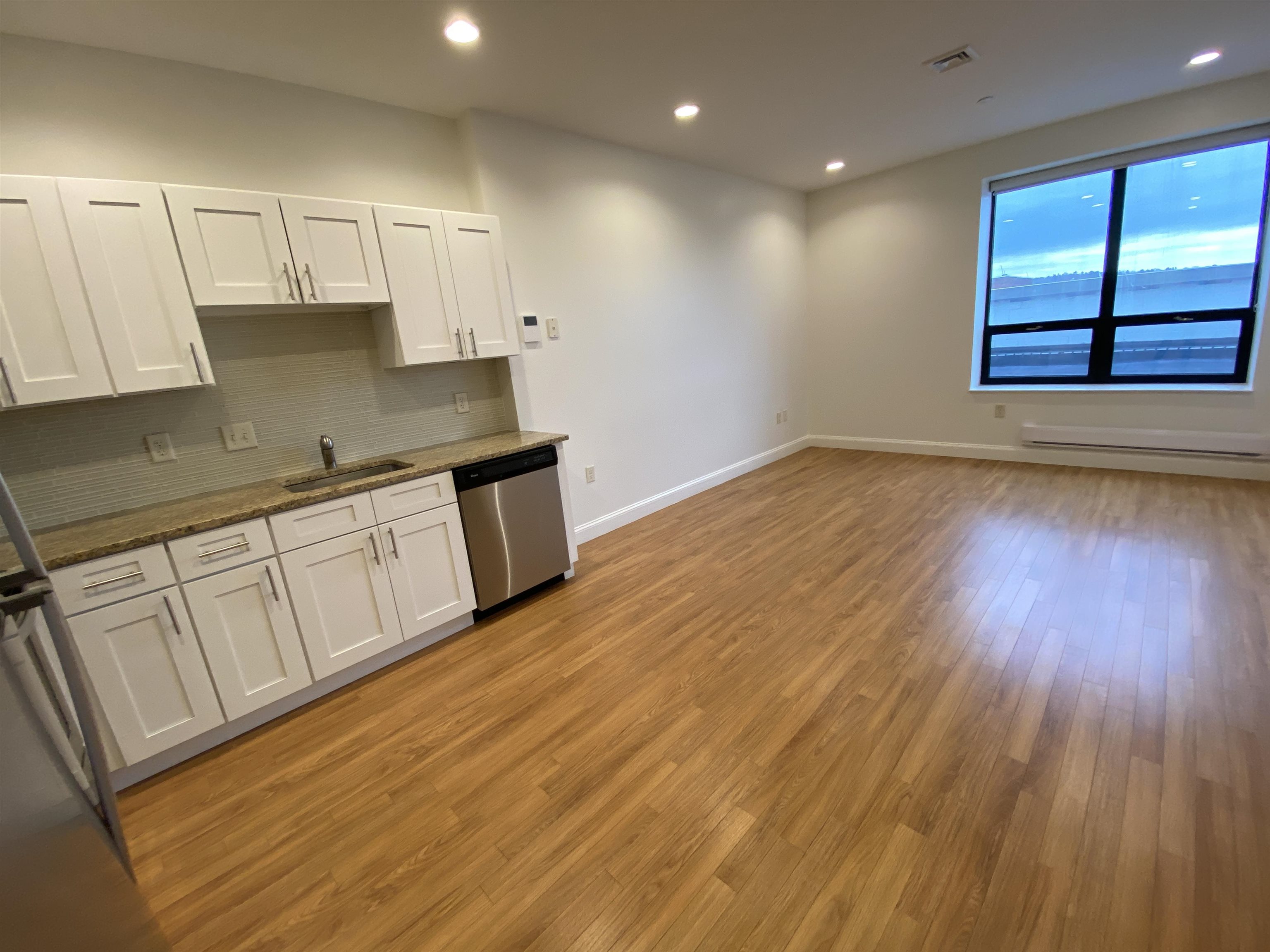 875 Elm Street, Unit 509 Manchester, NH 03101 - Photo 11 of 40