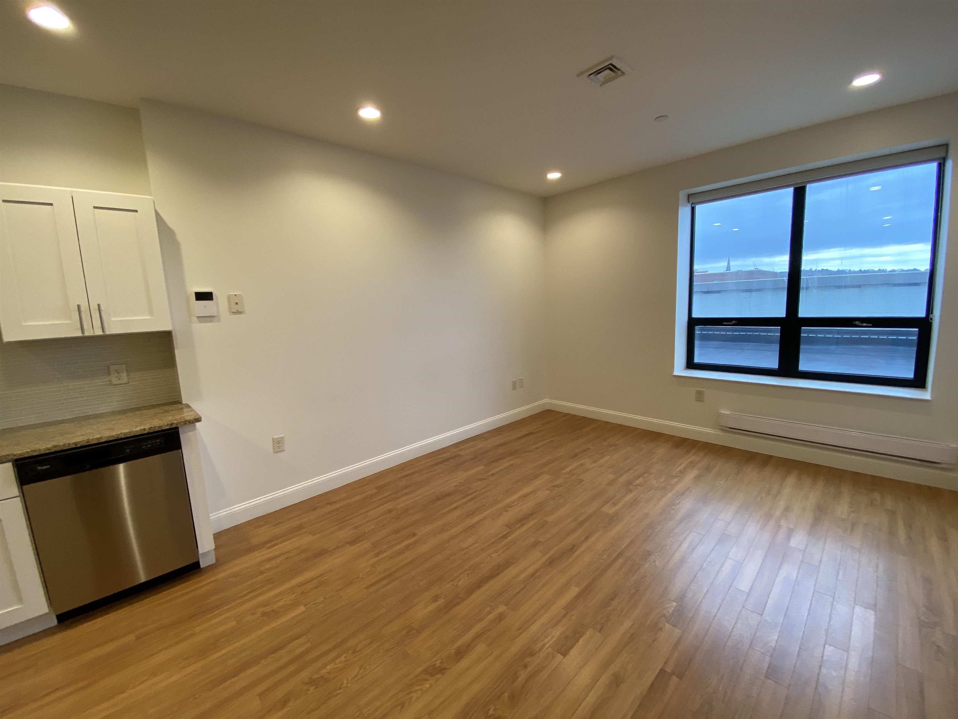 875 Elm Street, Unit 509 Manchester, NH 03101 - Photo 13 of 40