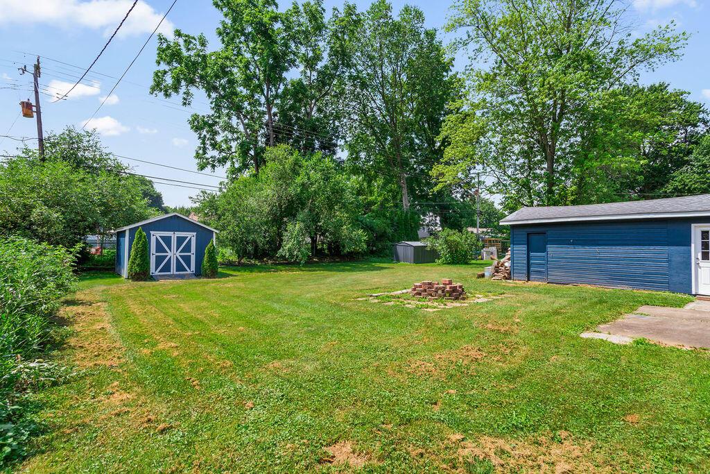 209 Hanover Road Lexington, OH 44904 - Photo 3 of 28 209HanoverRoad_Hommati102(3)