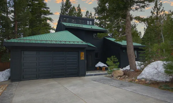 $1,775,000 | 26 Sugar Pine Drive, Mammoth Lakes, CA 93546