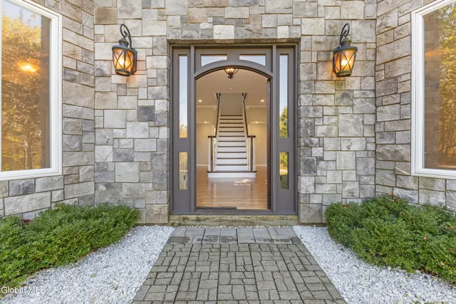 $529,000 | 217 Old Cambridge Road, Greenwich, NY 12834