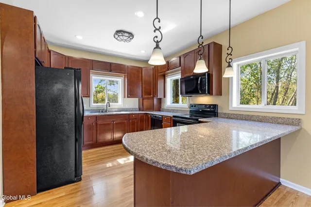 $529,000 | 217 Old Cambridge Road, Greenwich, NY 12834