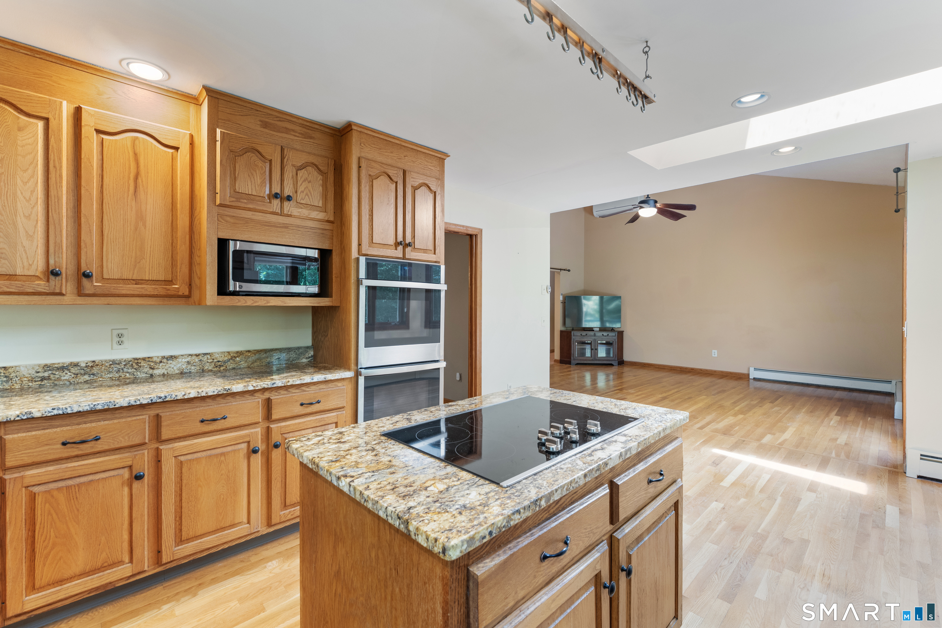 202 West Road Salem, CT 06420 - Photo 4 of 40