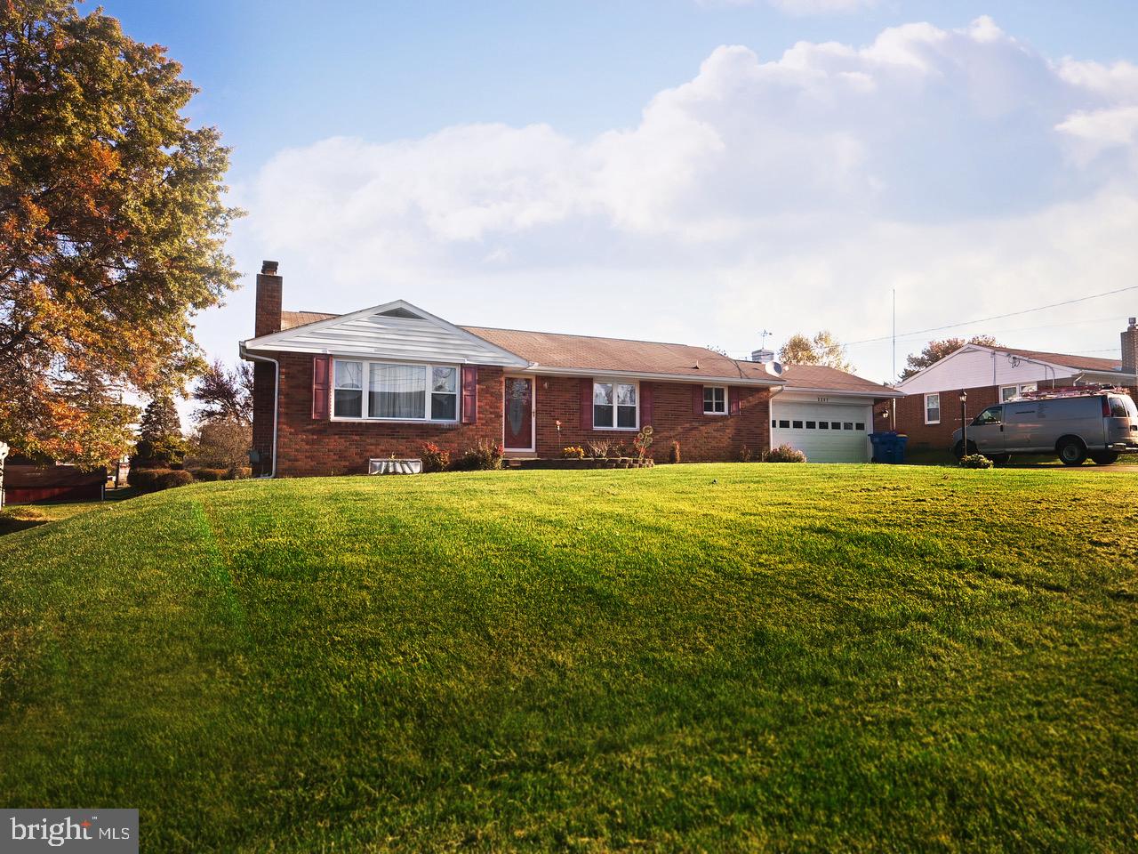 3541 Sycamore Road Dover, PA 17315 - Photo 3 of 25 Gallery Image 3