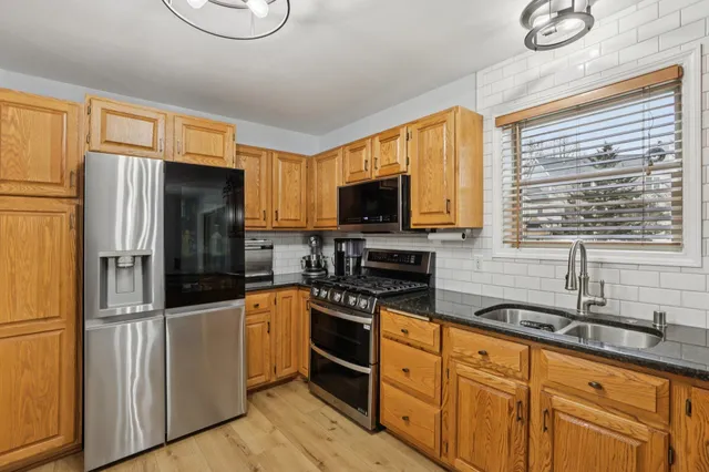 $549,900 | 503 Island Drive, DeForest, WI 53532