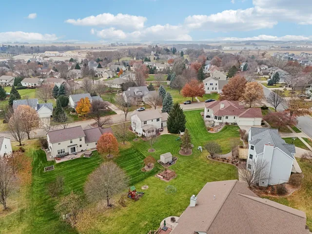 $549,900 | 503 Island Drive, DeForest, WI 53532