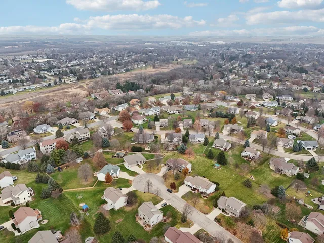 $549,900 | 503 Island Drive, DeForest, WI 53532