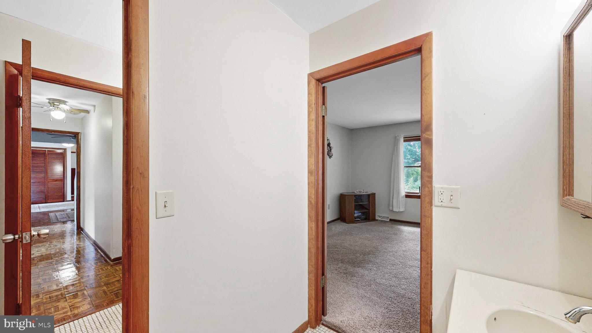 163 Pratts Branch Road Felton, DE 19943 - Photo 25 of 55 Inviting entryway to cozy living spaces.