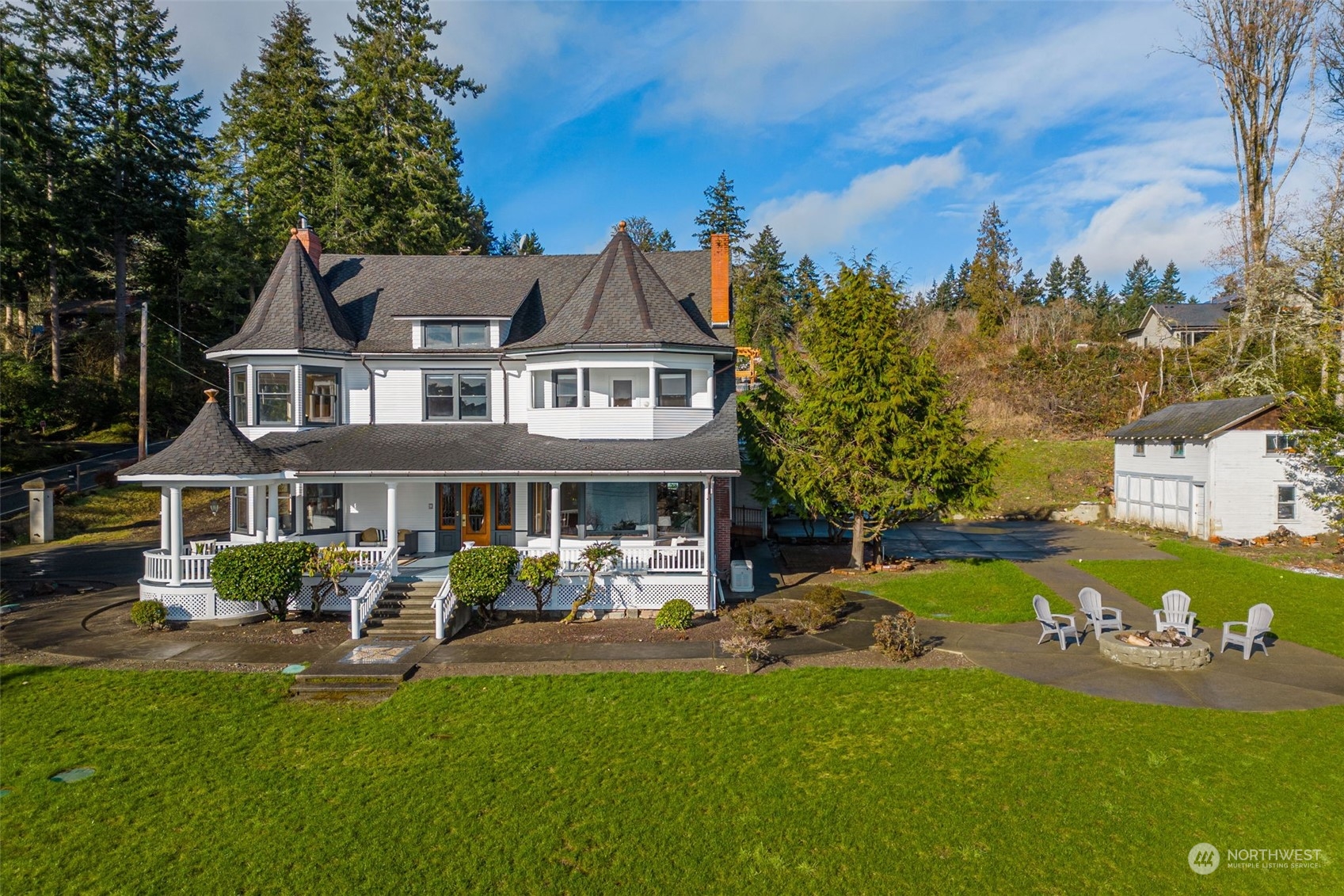 8355 Southeast Nelson Road Olalla, WA 98359 - Photo 2 of 40 Gallery Image 2