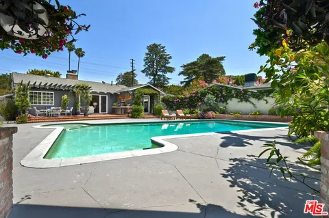 $1,599,000 | 13006 West Magnolia Boulevard, Sherman Oaks, CA 91423
