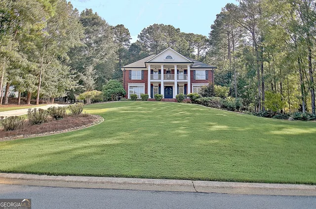 $988,000 | 300 Broadmoor Drive, Fayetteville, GA 30215