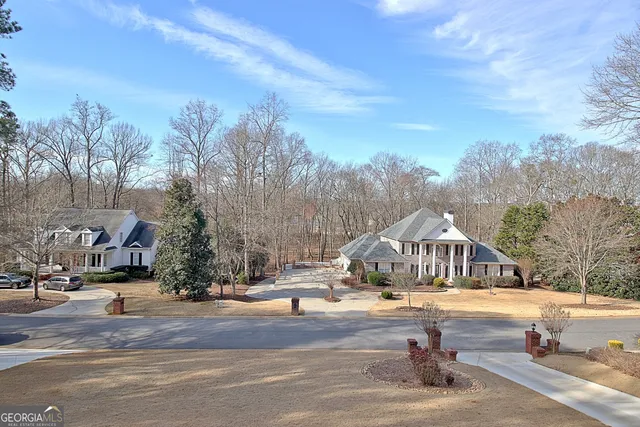 $988,000 | 300 Broadmoor Drive, Fayetteville, GA 30215