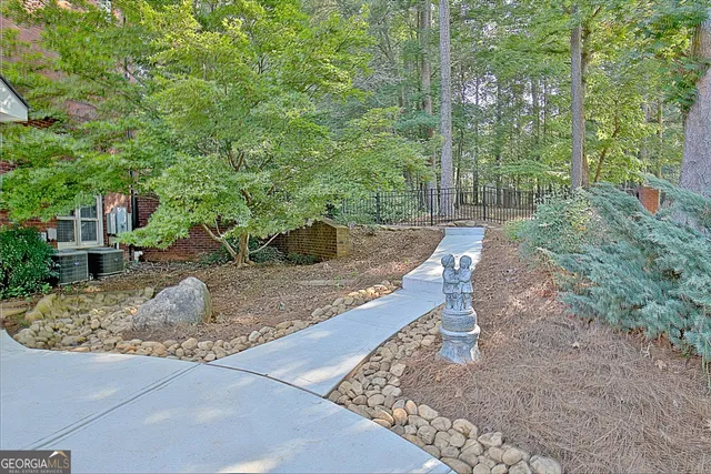 $988,000 | 300 Broadmoor Drive, Fayetteville, GA 30215