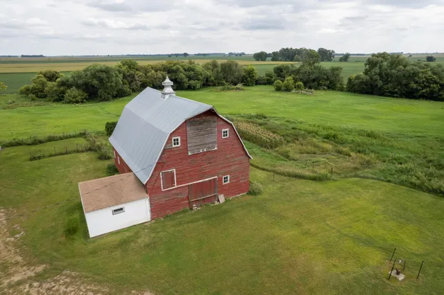 $375,000 | 1153 360th Street, Taunton, MN 56291