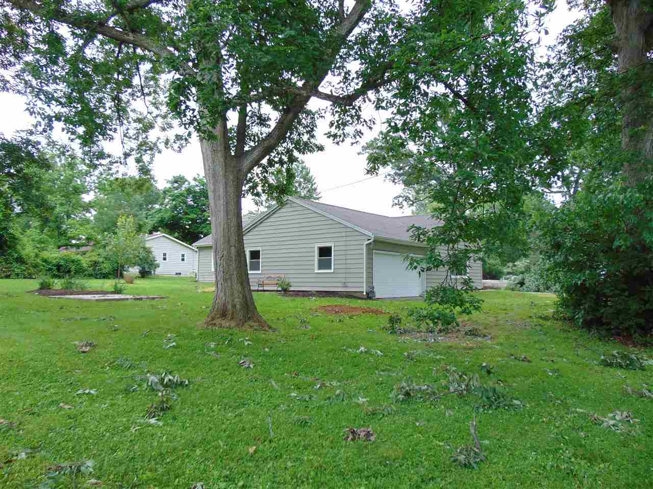 2216 Butler Road Fort Wayne, IN 46808 - Photo 2 of 16 Gallery Image 2