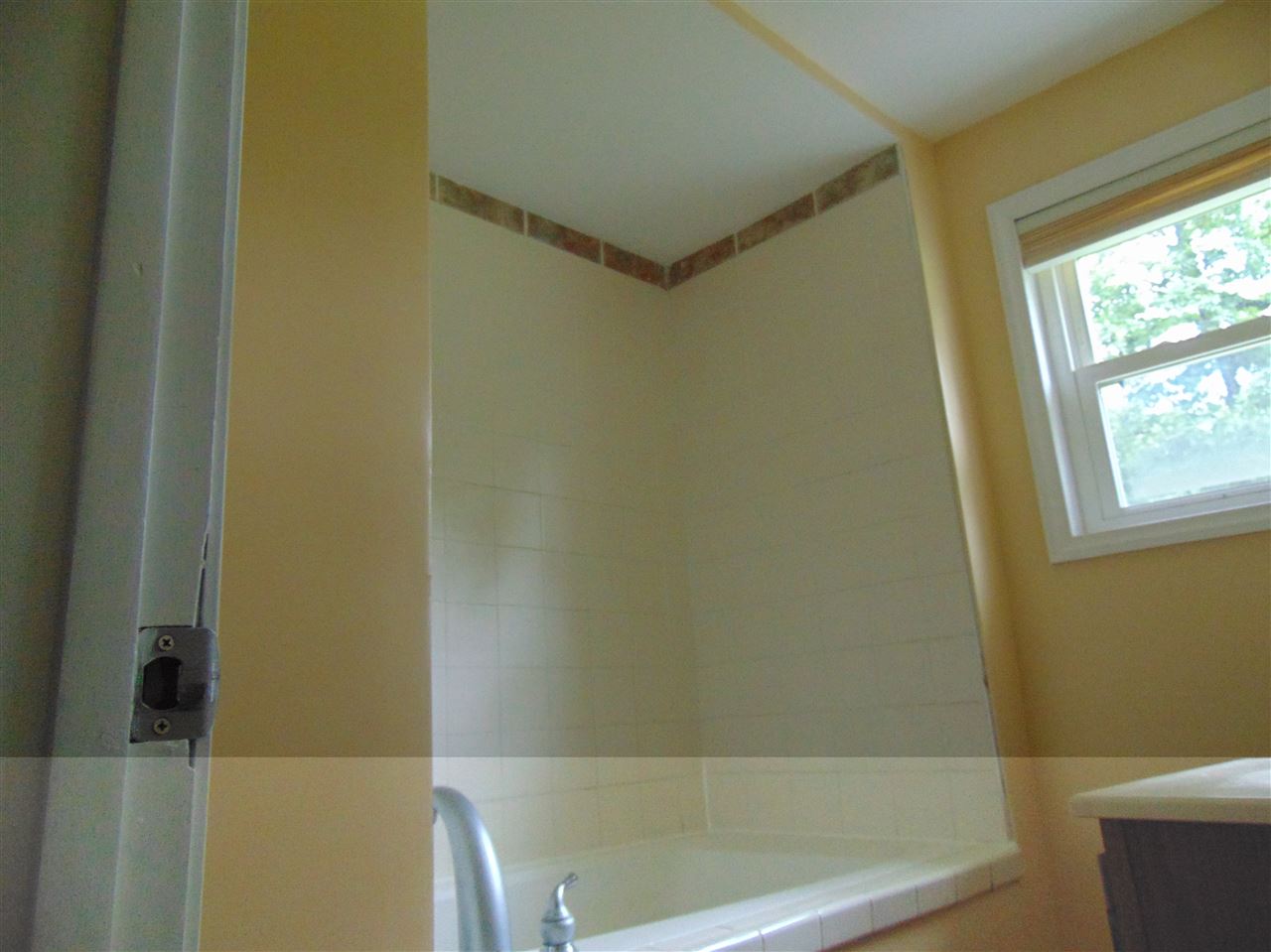 2216 Butler Road Fort Wayne, IN 46808 - Photo 9 of 16 Gallery Image 9
