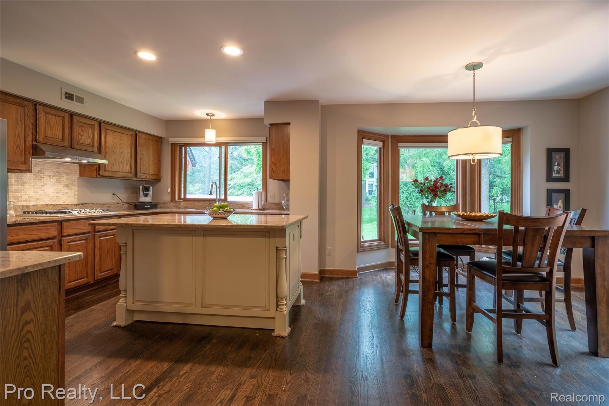 10 Chalmers Drive Rochester, MI 48309 - Photo 12 of 36 DSC02952-HDR.jpg