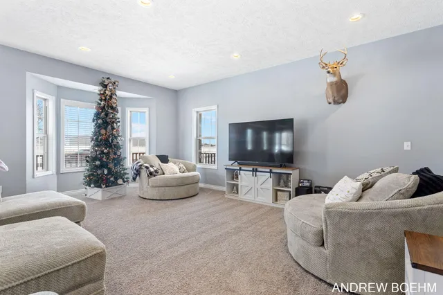 $539,900 | 2521 Air Park Drive, Zeeland, MI 49464