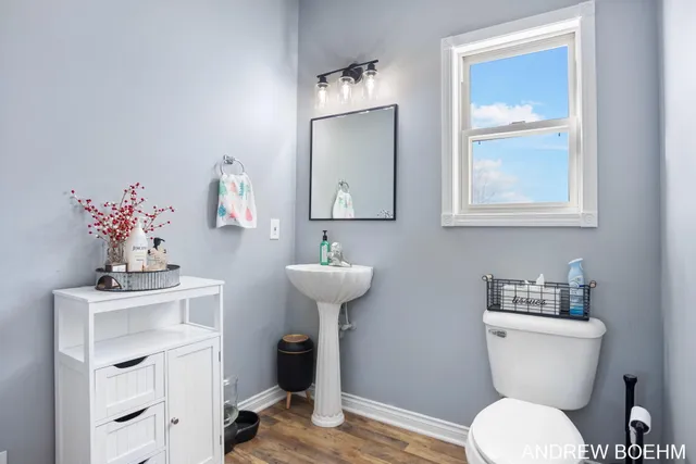 $539,900 | 2521 Air Park Drive, Zeeland, MI 49464