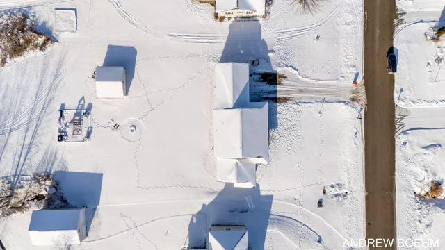 $539,900 | 2521 Air Park Drive, Zeeland, MI 49464