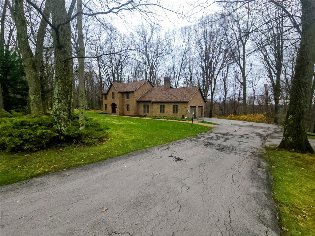 135 Cedar Ridge Butler, PA 16001 - Photo 4 of 44 Gallery Image 4