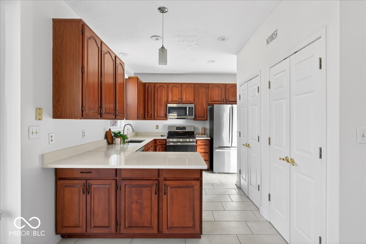 5657 Rundle Court Indianapolis, IN 46220 - Photo 6 of 36