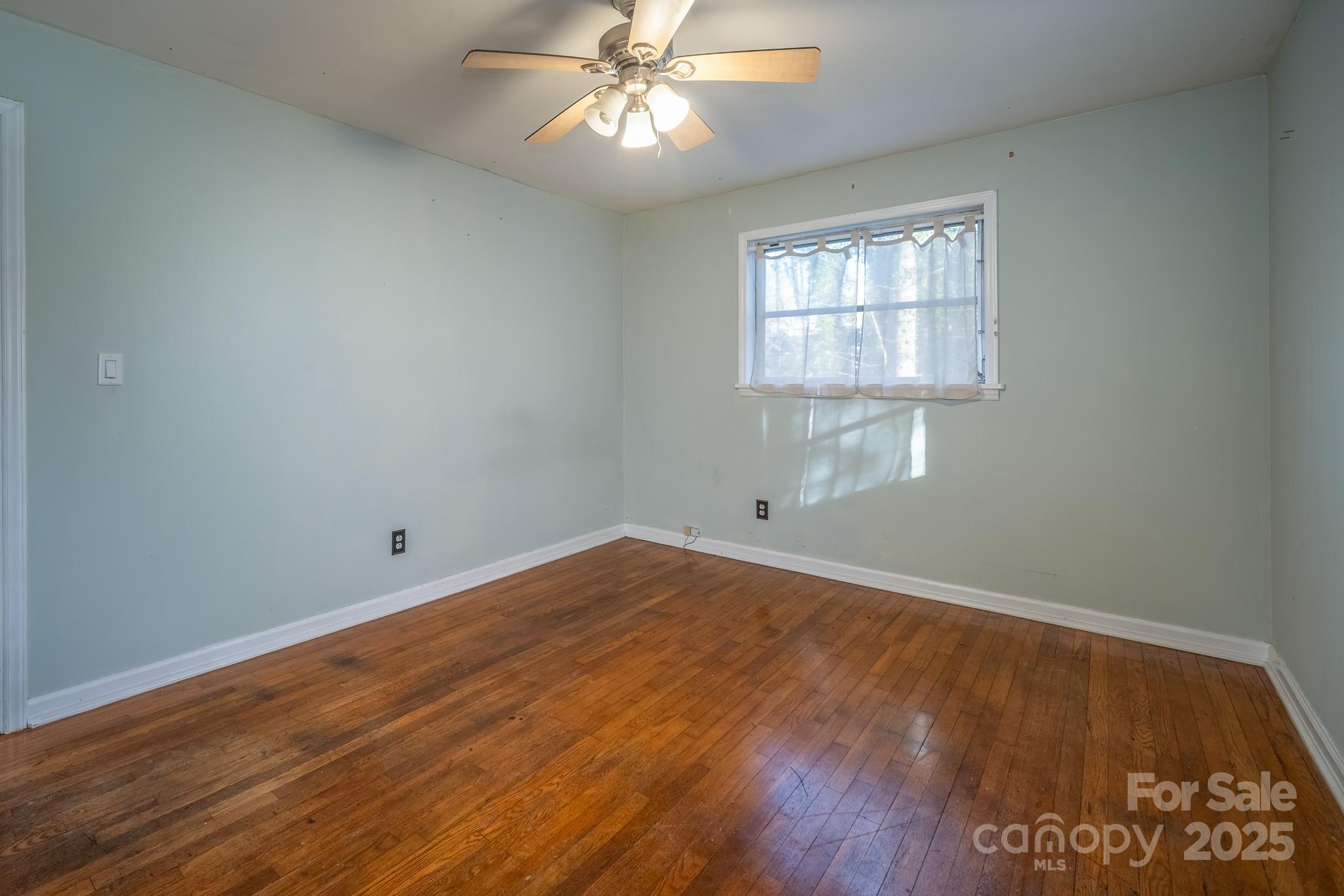 433 Osborne Road Brevard, NC 28712 - Photo 20 of 36