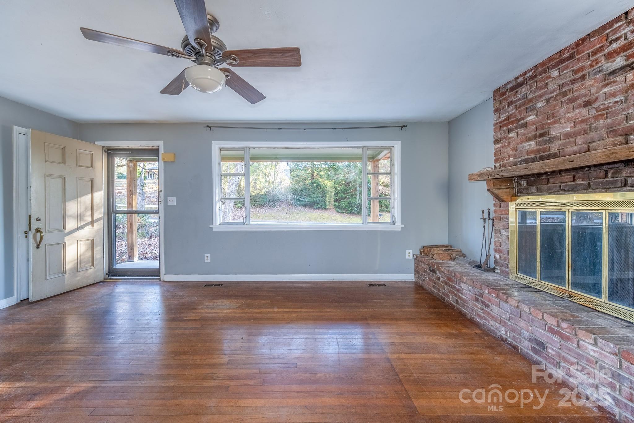 433 Osborne Road Brevard, NC 28712 - Photo 9 of 36