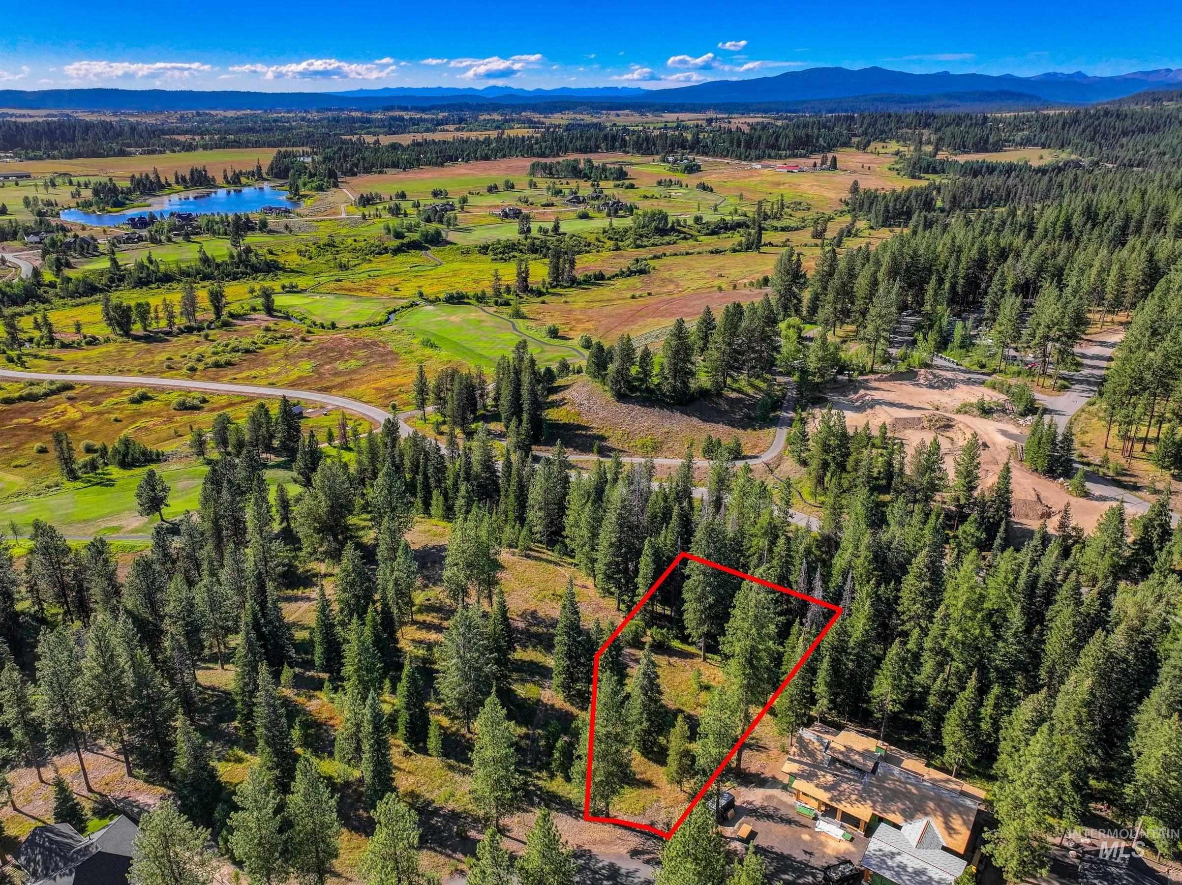 20 Vernon Court McCall, ID 83638 - Photo 13 of 30 Aerial view of property's location with property boundaries highlighted and a water and mountain view