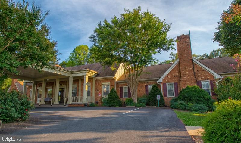 206 Battlefield Road Locust Grove, VA 22508 - Photo 35 of 45 Clubhouse w/ Lounge