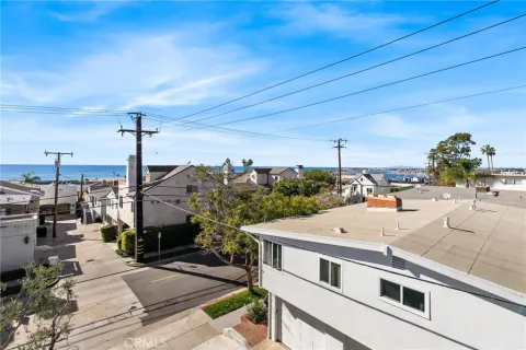 $3,500,000 | 303 Fernleaf Avenue, Corona del Mar, CA 92625