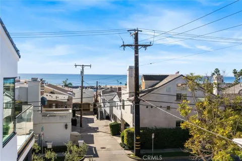 $3,500,000 | 303 Fernleaf Avenue, Corona del Mar, CA 92625